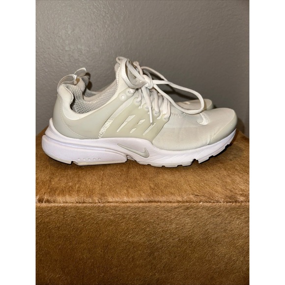 Nike Air Presto Men's Size 9 Running Shoes‎ Triple White.  Excellent Condition - Picture 1 of 6